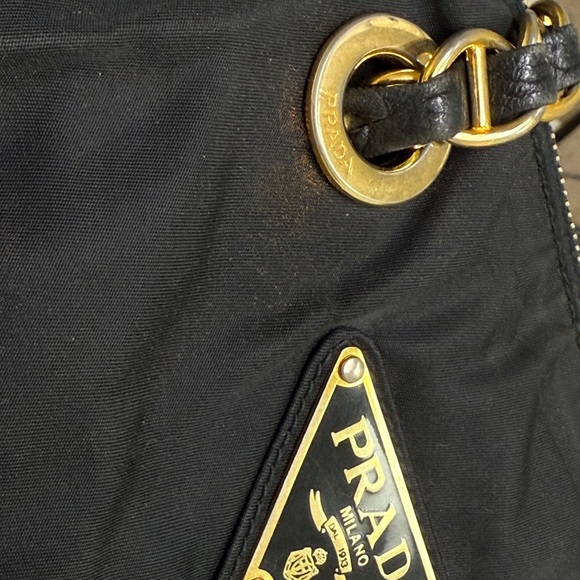 💎 PRADA - Black Nylon Tessuto Chain Handle Bag - Picture 4 of 16